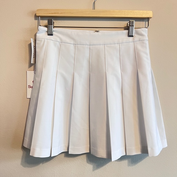 ARITZIA PLEATED OLIVE SKIRT - Picture 2 of 4